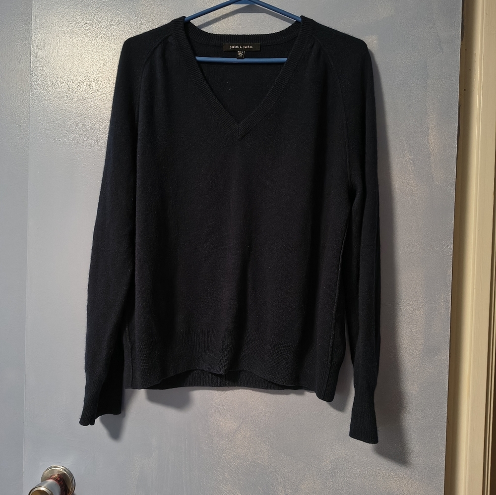 Judith & Charles 100% Cashmere Navy Blue V-Neck Sweater L - Picture 3 of 6
